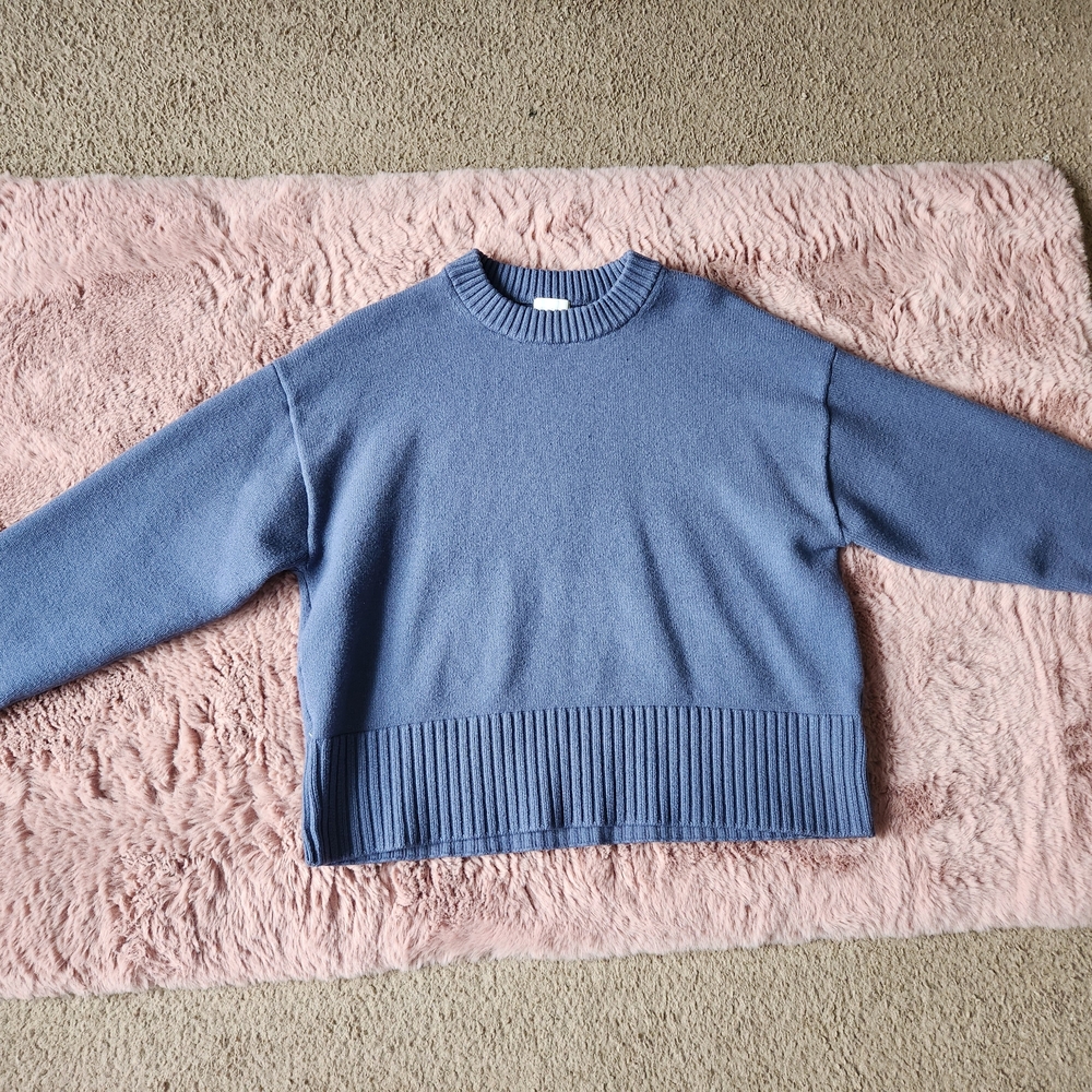 H&M Classic Blue Crew Neck Sweater
